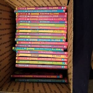 R.l stein book 61 and reader beware 1-21